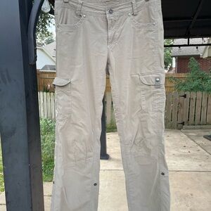 Kuhl Kahki Tan Cargo Women's Roll Up Snap Pants Size 8 Outdoor, Hiking